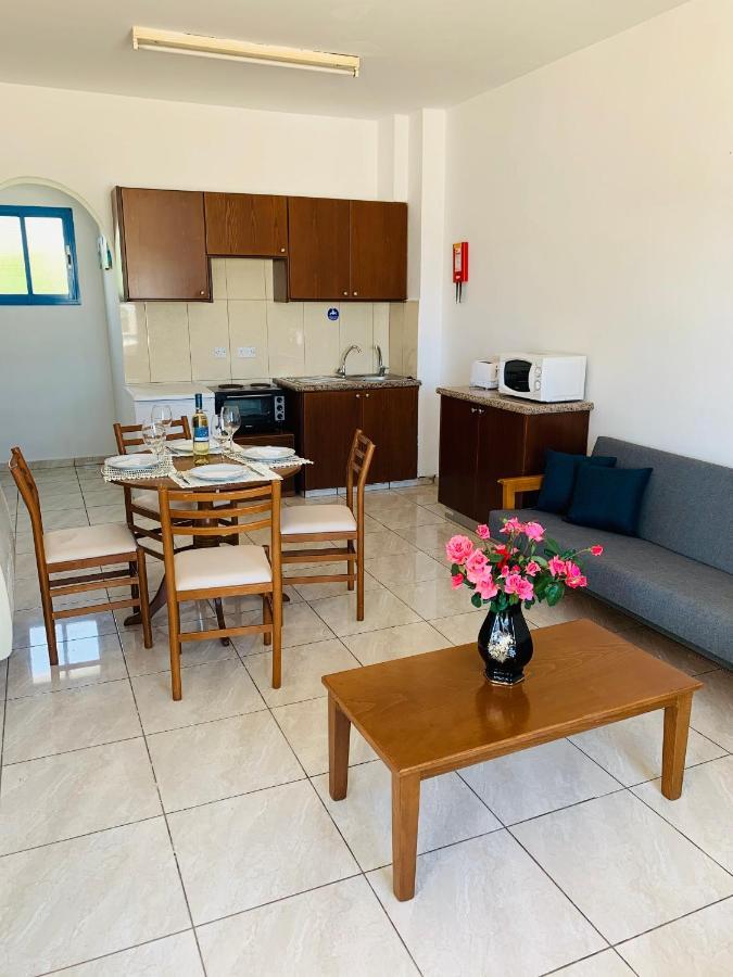 Paphos Kefalonitis Hotel Apartments מראה חיצוני תמונה