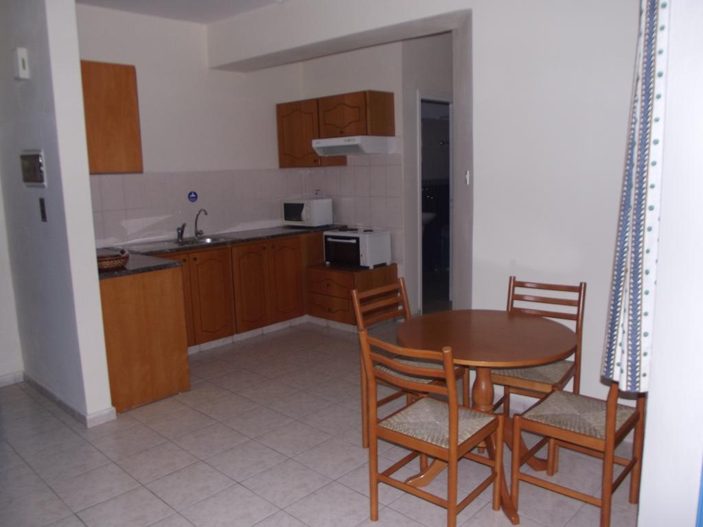 Paphos Kefalonitis Hotel Apartments חדר תמונה