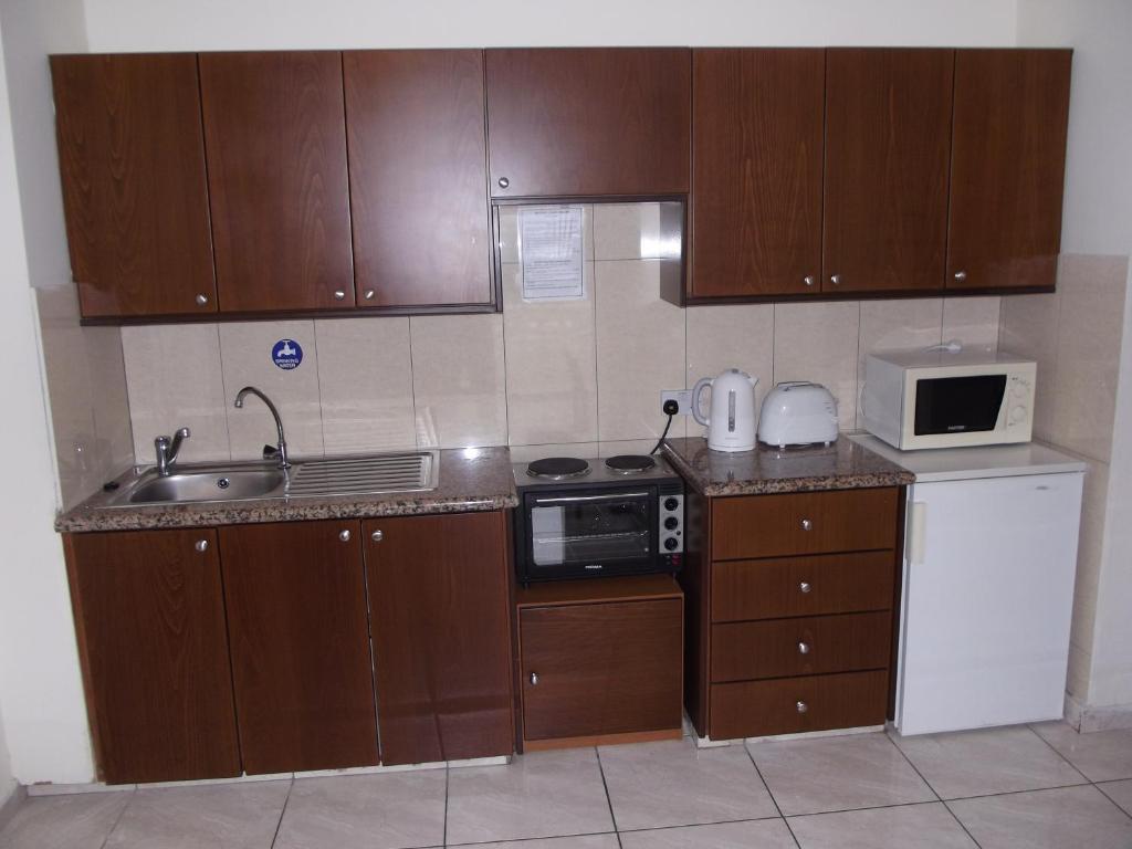 Paphos Kefalonitis Hotel Apartments מראה חיצוני תמונה
