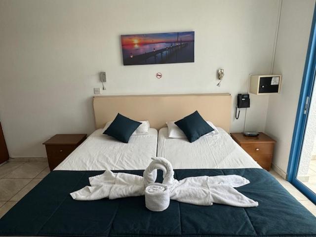 Paphos Kefalonitis Hotel Apartments מראה חיצוני תמונה